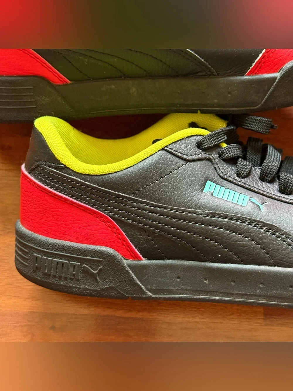 Puma Caracal sneakers men's size 7.5 women's size 9 black high-risk red nrgy